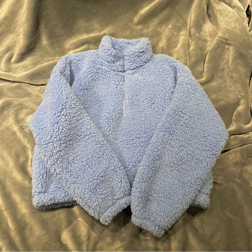 Never Worn - Hollister Blue Fuzzy Sweater